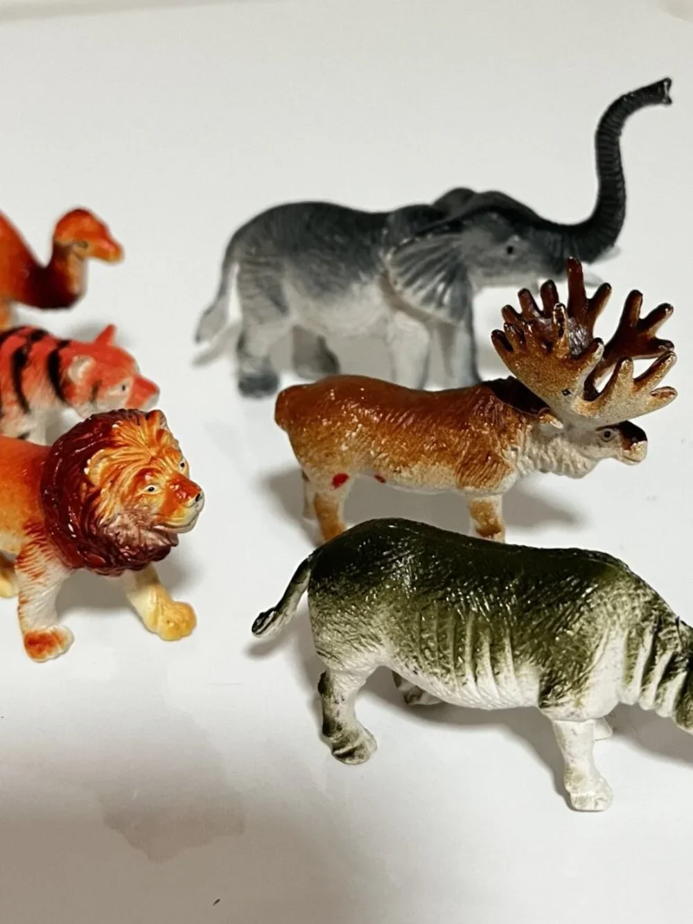 ASSORTED (9 pcs) JUNGLE ANIMAL MINI FIGURES Realistic PLASTIC TOYS-Preowned